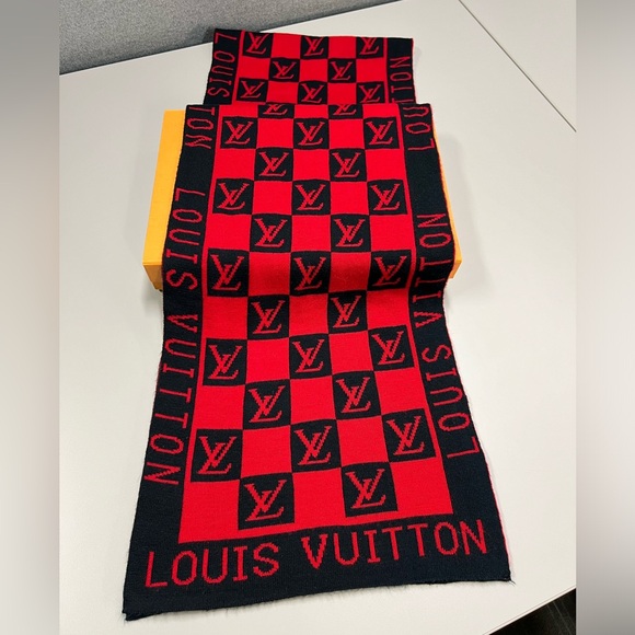 Louis Vuitton Red and Black Muffler Monogram Scarf 🧣 - Picture 4 of 15